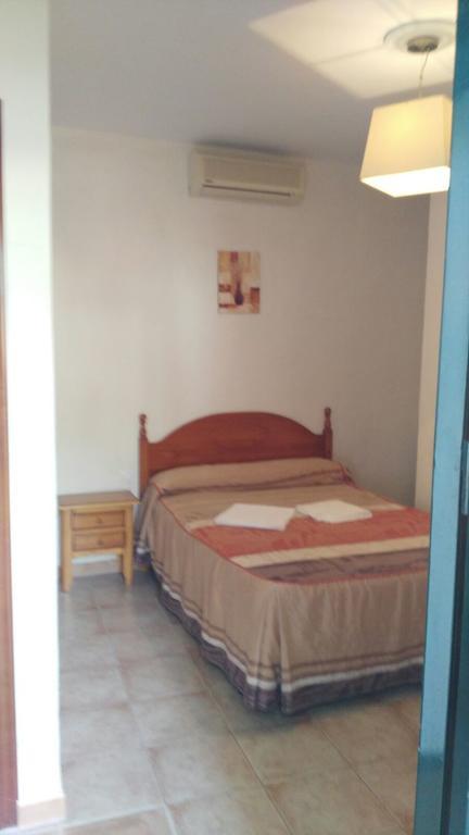 Hostal Las Parcelas Кониль-де-ла-Фронтера Экстерьер фото